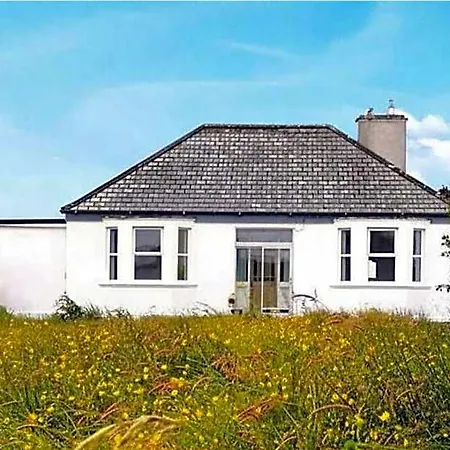 Nature Retreat - Sleeps 4 & Wild Ponies * Tullaghanbaun